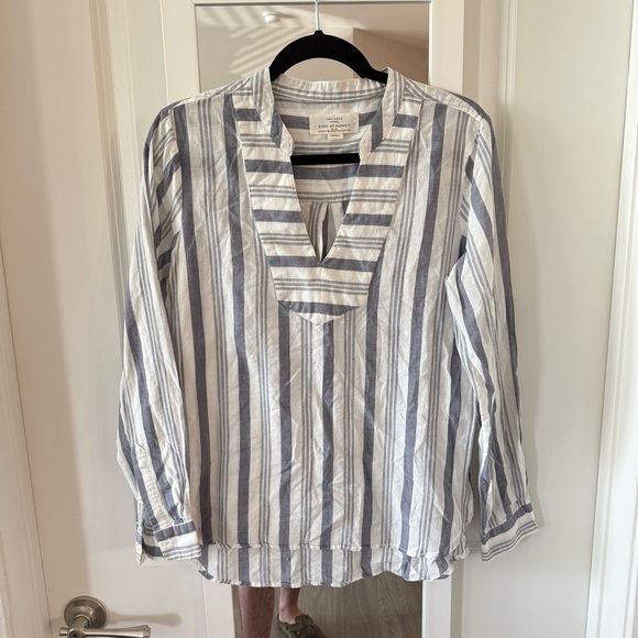 Private Striped Long Sleeve Blouse Size Small
Color Grey/Blue White - Picture 1 of 4
